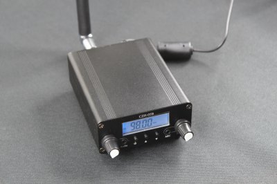 A picture of a CZH-05B FM transmitter.